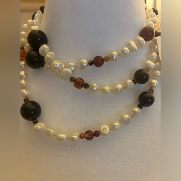 Pearl Onyx Carnelian Gemstone Necklace - Picture 2 of 8